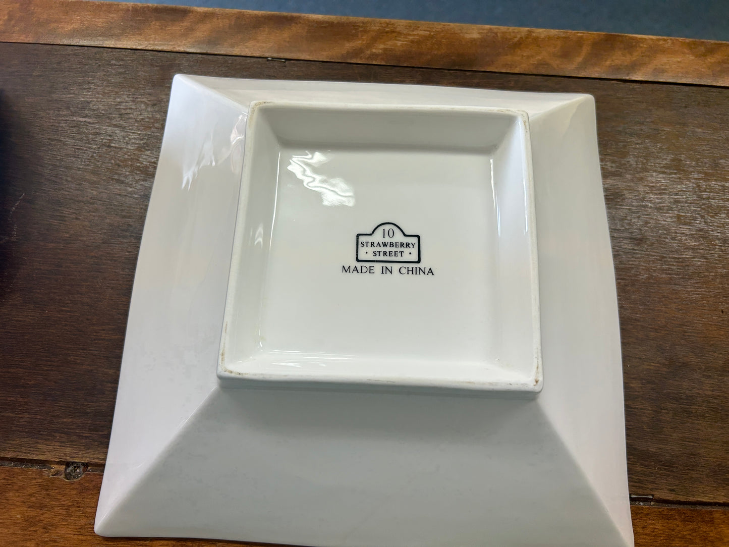10 Strawberry Street White Square Bowl, 10 3/4"