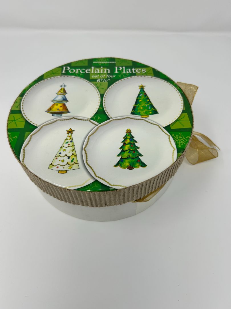 Red Green White Boston Warehouse Christmas Tree Plates Set of 4, 6 1/2"