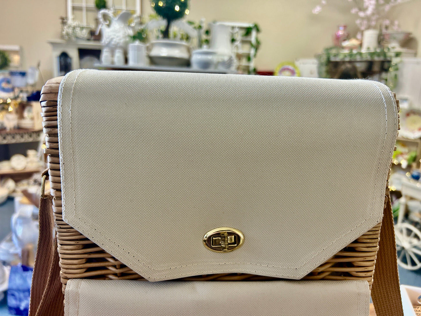 Cream  Wicker Wine Bag, 14"