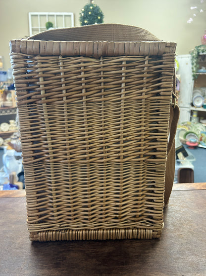 Cream  Wicker Wine Bag, 14"