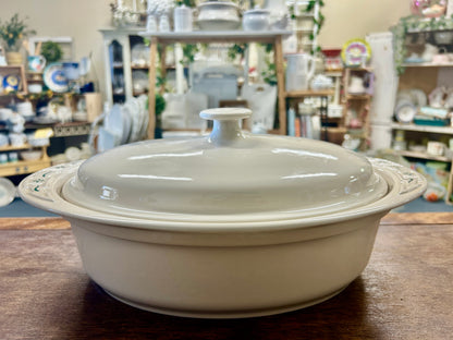 Green & White Longaberger 3 QT Oval Baker, 3 QT