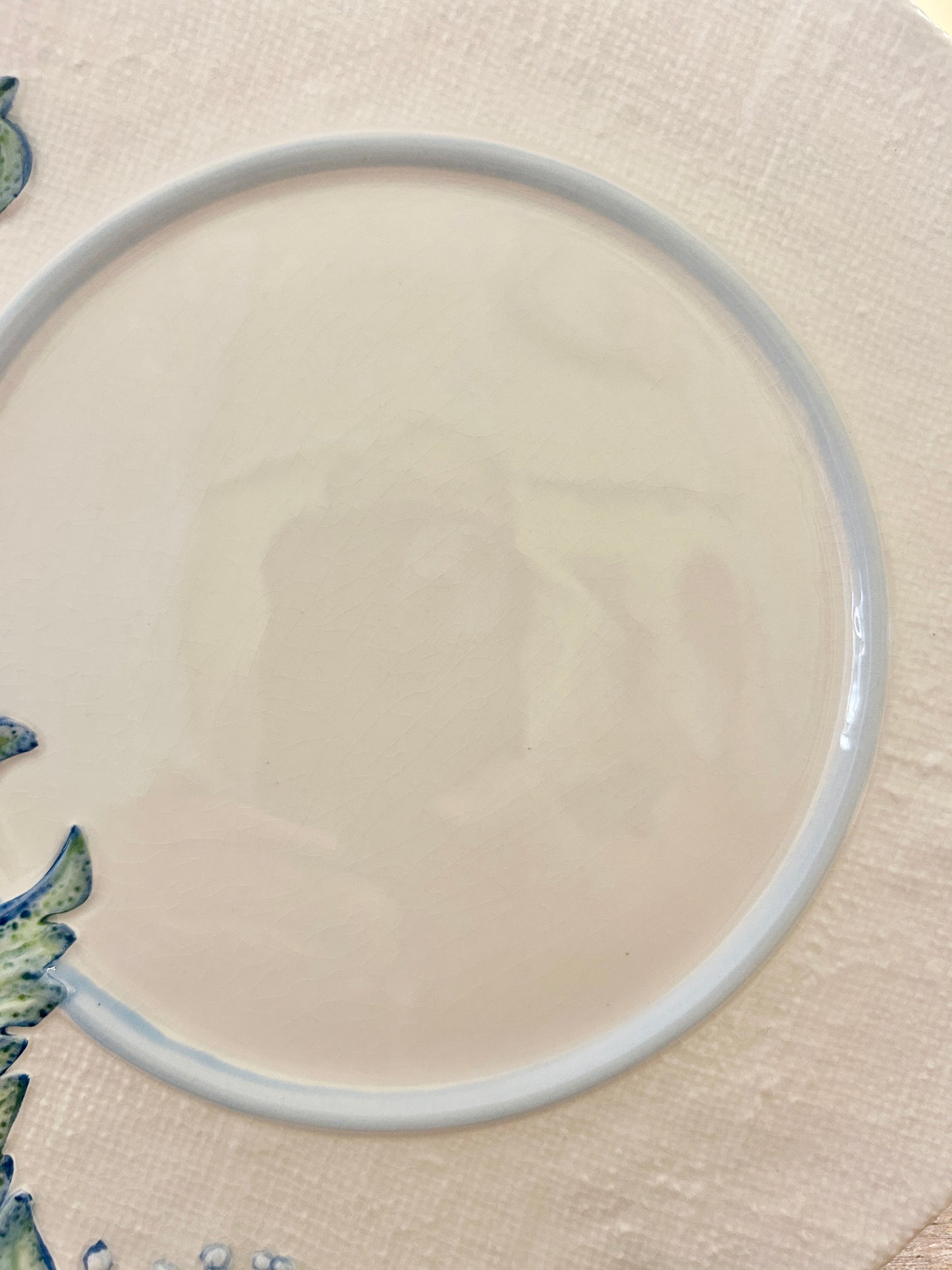 Green & White Fitz & Floyd Paloma Dinner Plate, 11"