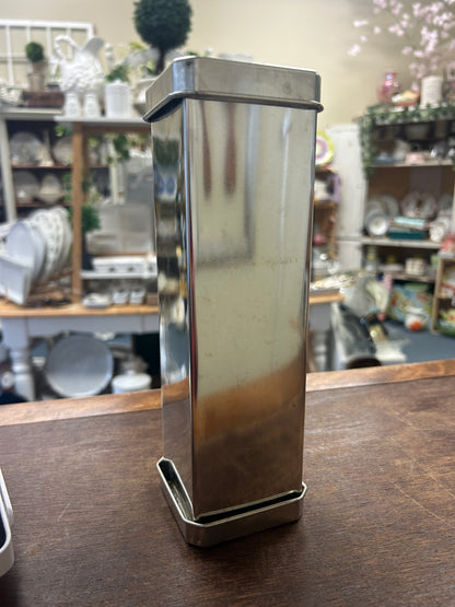 Silver Pampered Chef Square Bread Tube, 8 3/4"