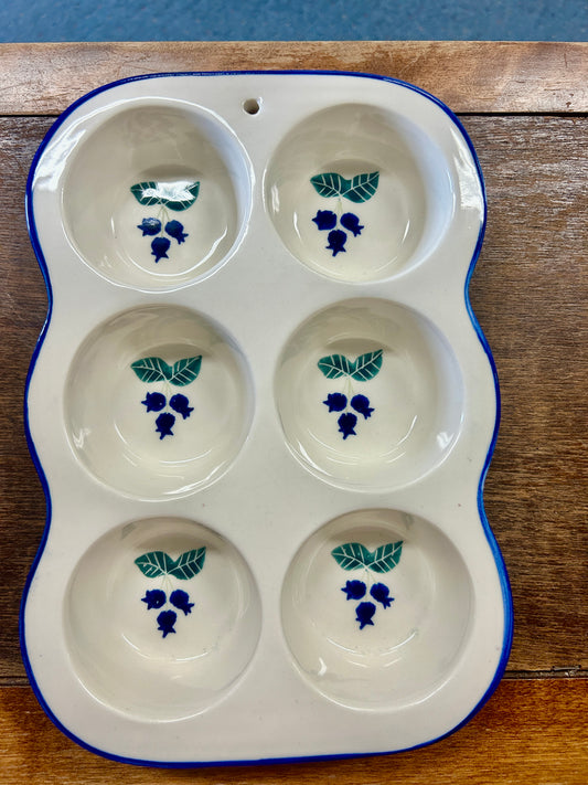 Blue & White Hartstone Vintage Blueberry Muffin Pan, 10 3/4"