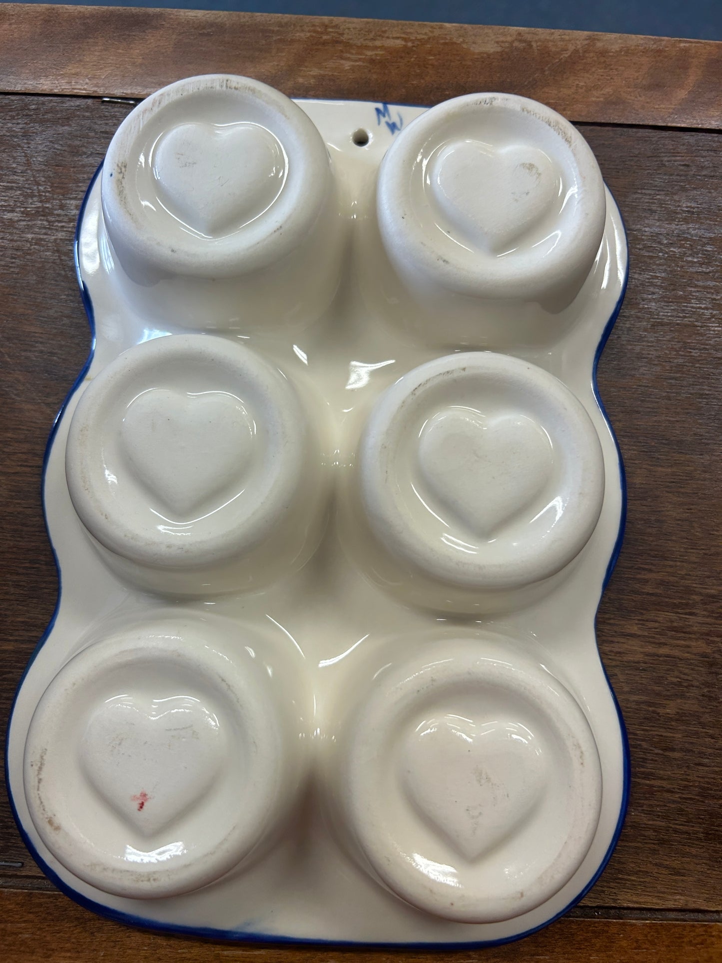 Blue & White Hartstone Vintage Blueberry Muffin Pan, 10 3/4"
