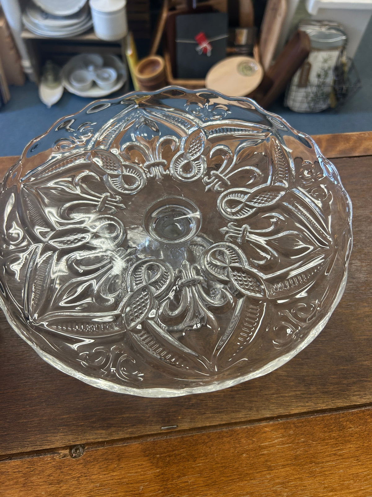 Clear Bryce Higbee Co Vintage Fleur de Lis Cake Stand, 9 1/2"