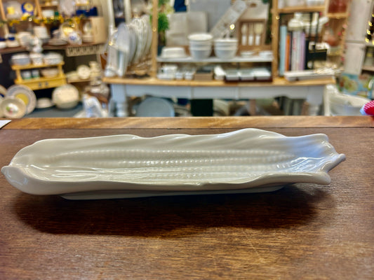 White Calif Vintage Corn Plate USA, 10 1/2"