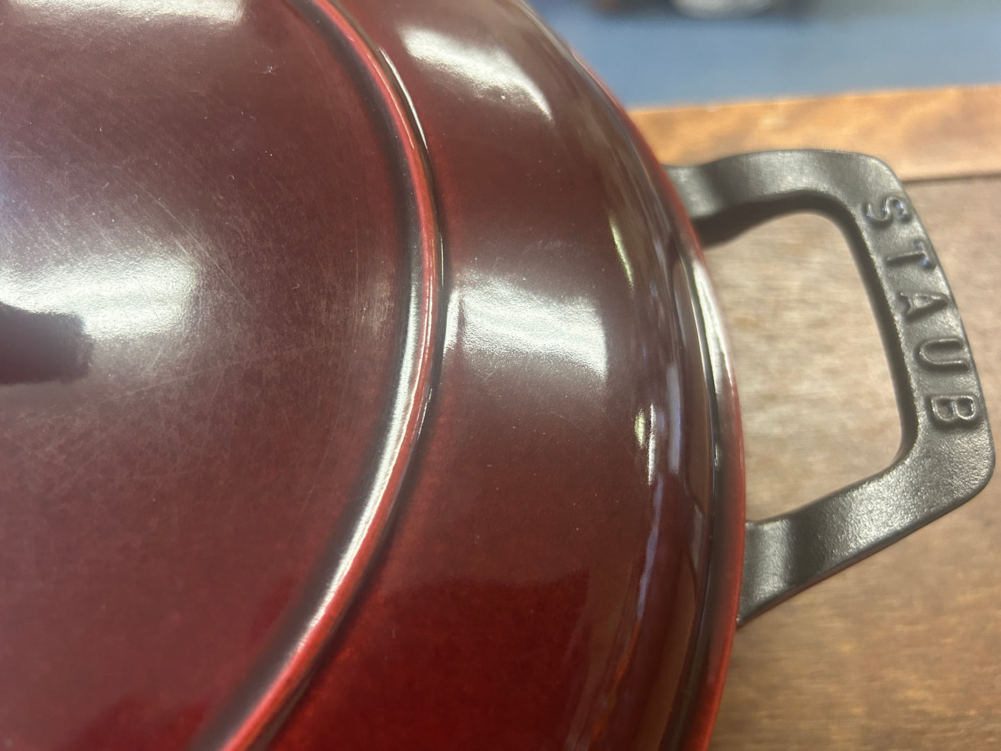 Cranberry Staub Grenadine Braiser 3.5 QT Snail, 3.5 QT