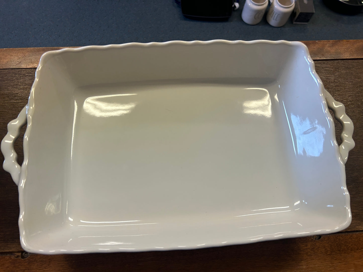 Matceramica White Rectangle Portugal, 13" x 9"