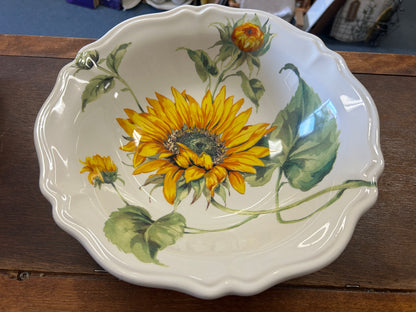 Yellow & Green Certified International Sunflower Bowl Italy, 11 1/2"
