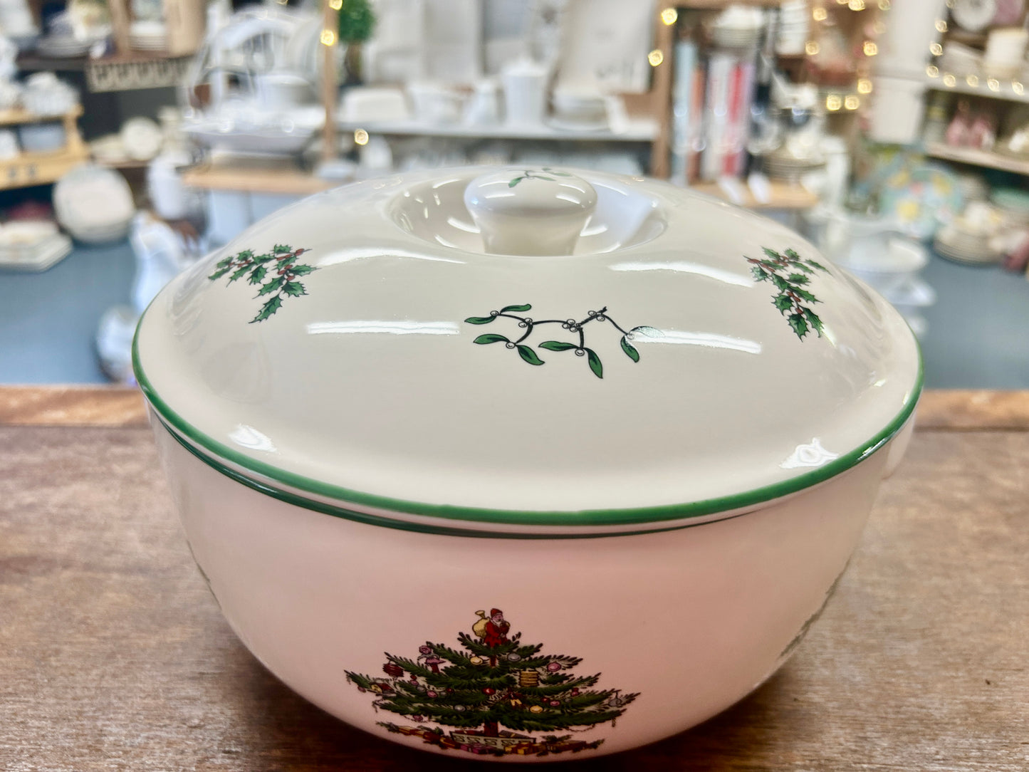 Red Green White Spode Christmas Tree Casserole, 3 QT