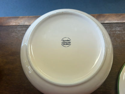 Red Green White Spode Christmas Tree Casserole, 3 QT