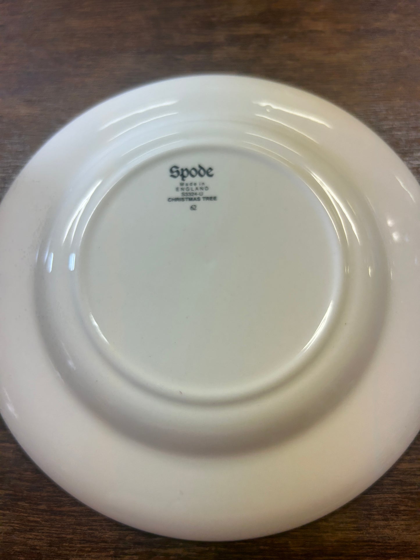 Red Green White Spode Christmas Tree Plate England, 6 1/2"