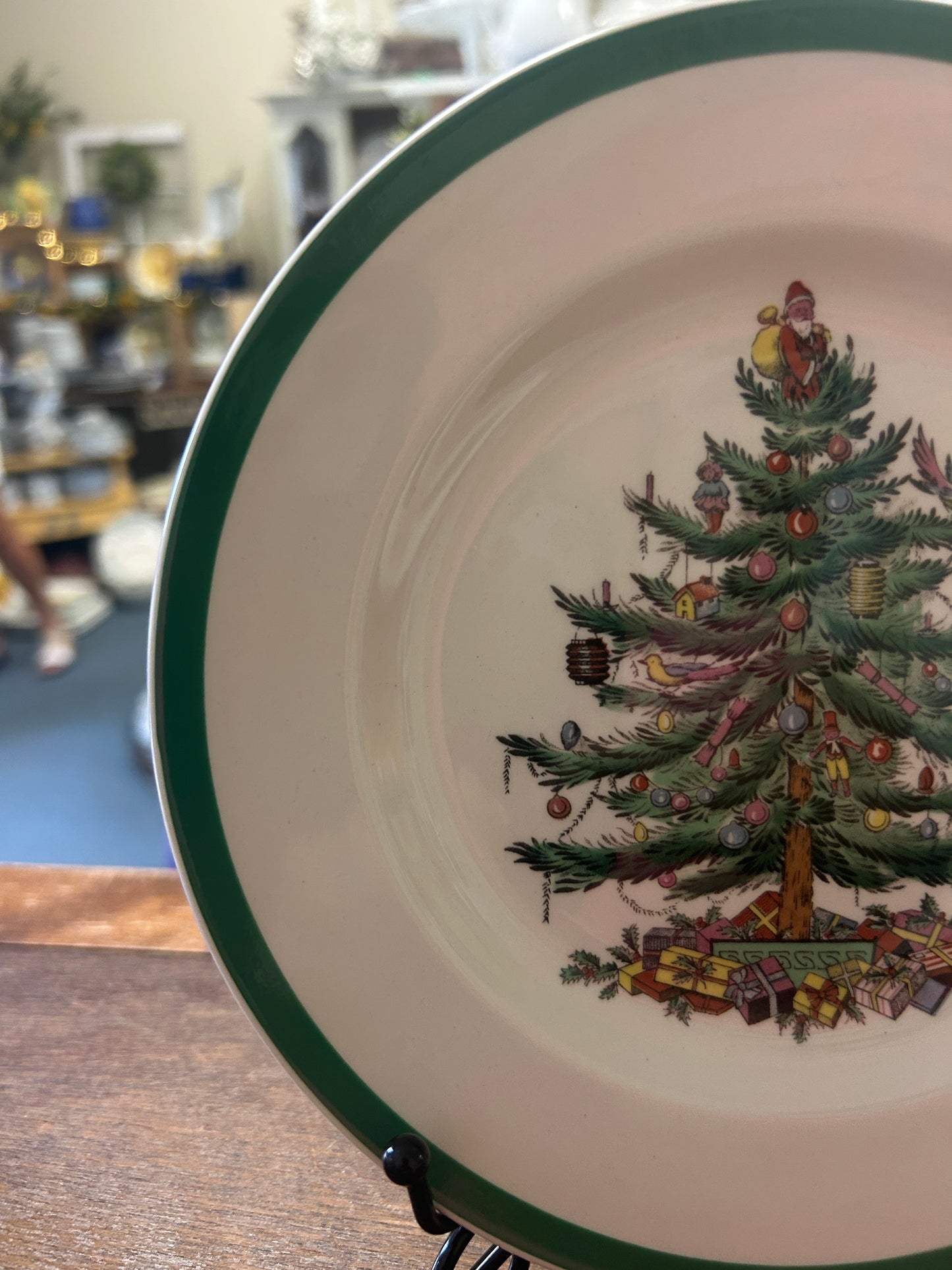 Red Green White Spode Christmas Tree Plate England, 7 3/4"