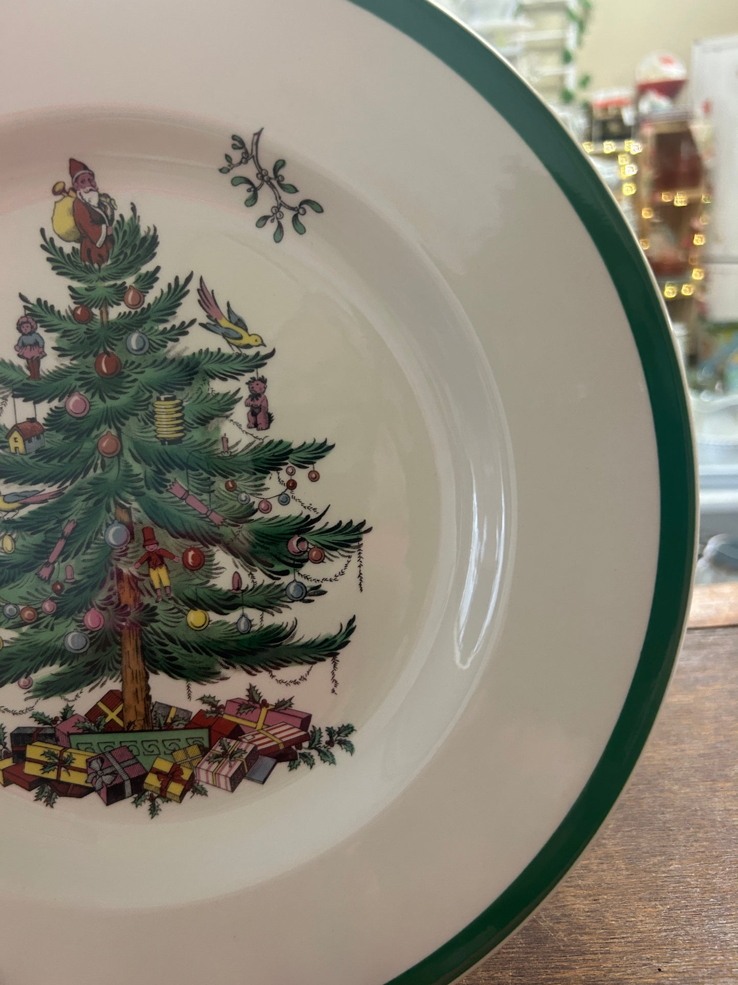 Red Green White Spode Christmas Dinner Plate England, 10 1/2"