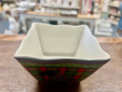 Red Green White 222 Fifth Scottie Christmas Bowl, 4"