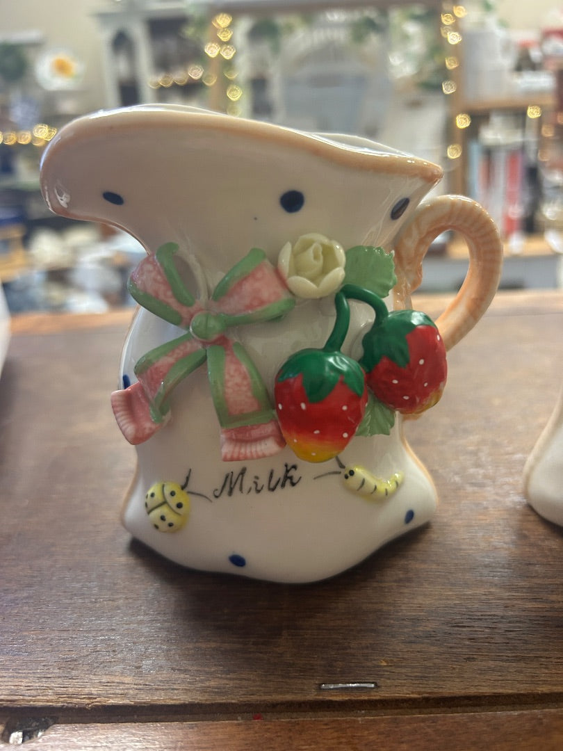 Flour Sack Creamer & Sugar