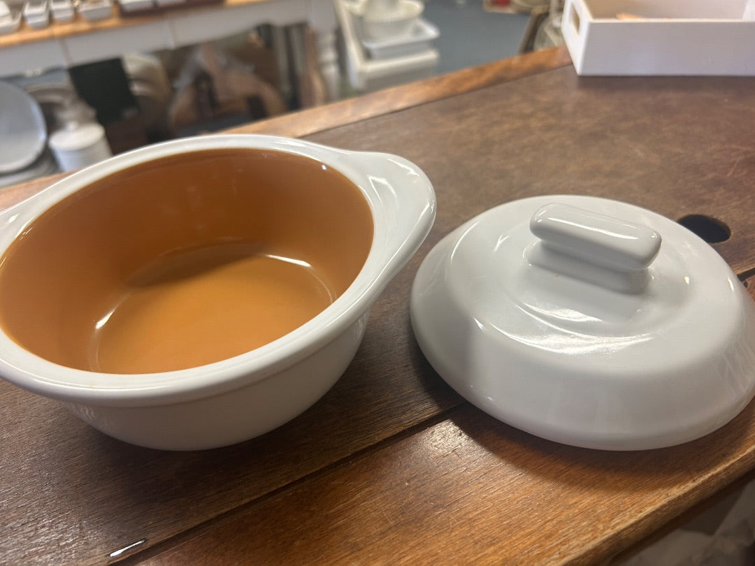 Pampered Chef White Cocotte .75L