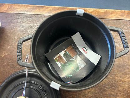 Black Staub NEW 1.5 QT Round Cocotte, 1.5 QT