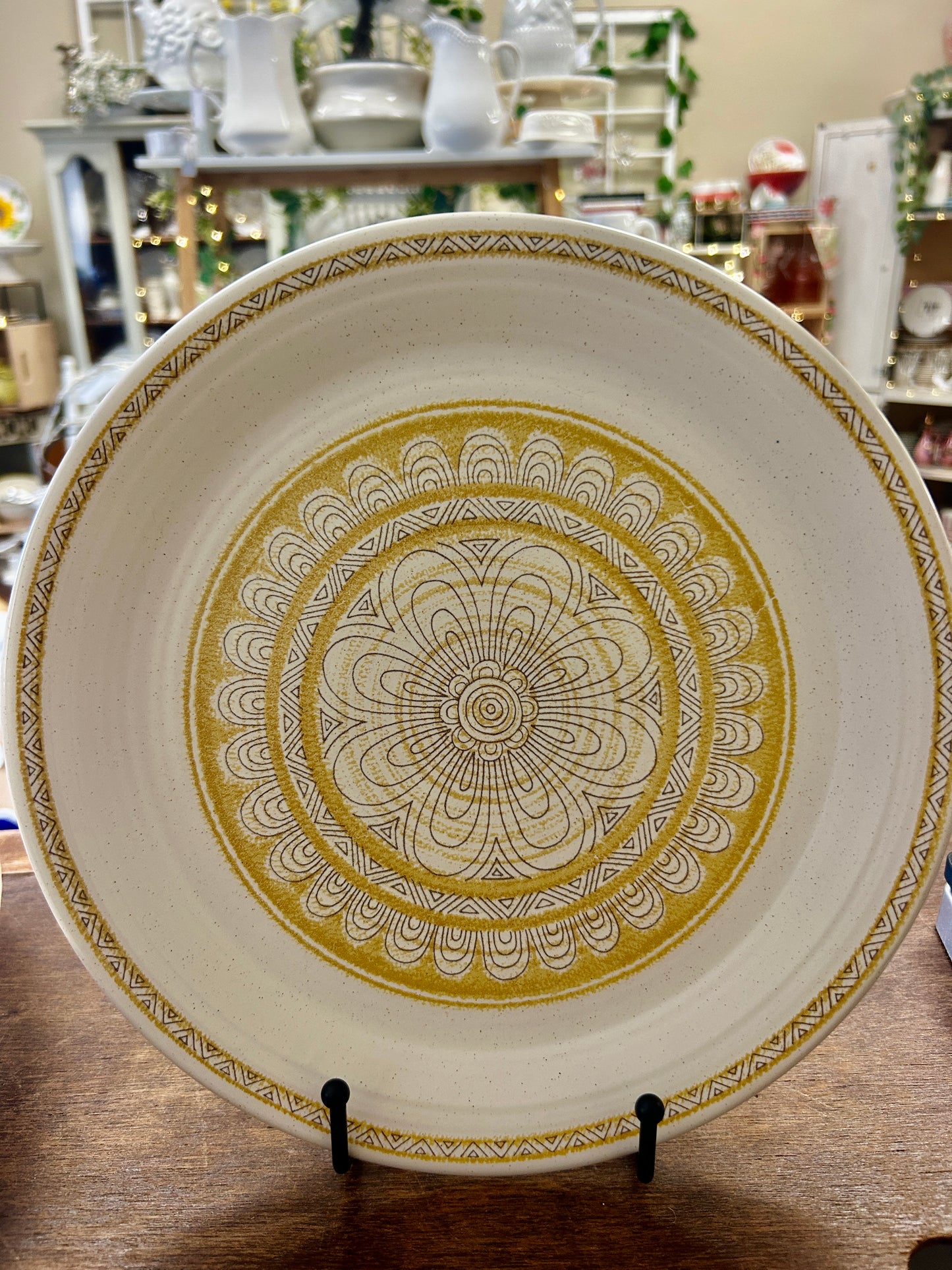 Yellow Franciscan Hacienda Gold Plate, 10 3/4"