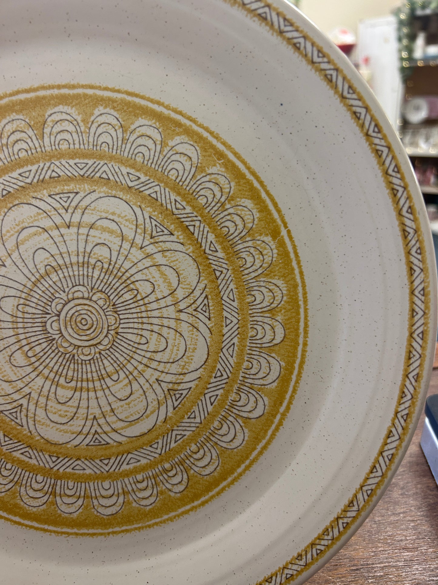 Yellow Franciscan Hacienda Gold Plate, 10 3/4"