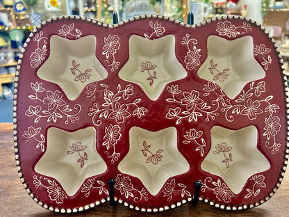 Cranberry Temptations Floral Lace Star Muffin Pan, 12"