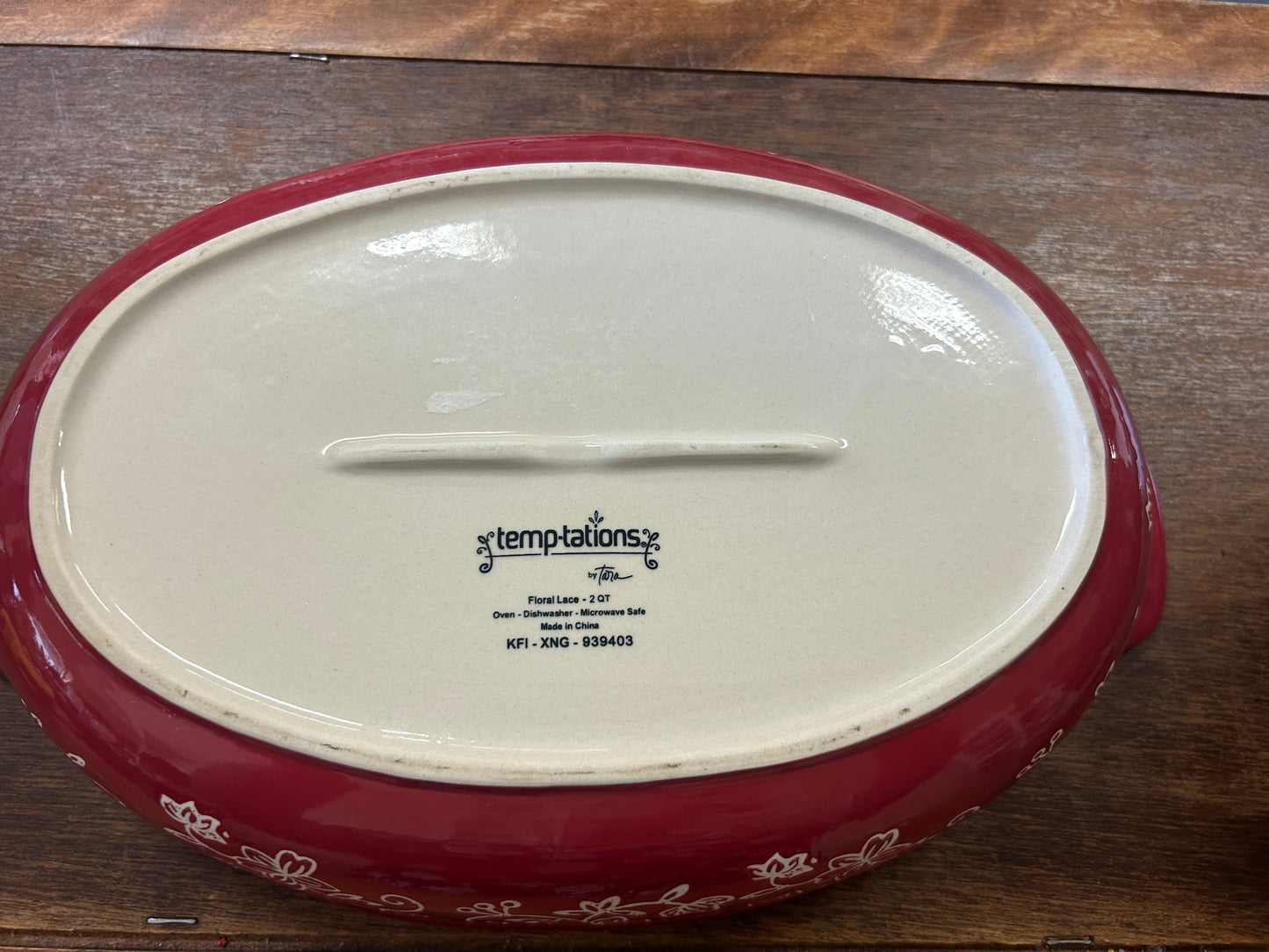 Cranberry Temptations 2 QT Baker w/ Lid, 2 QT