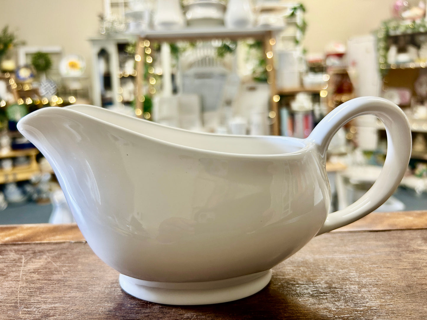 Vista Alegre White Gravy Boat Portugal, 8 1/2"