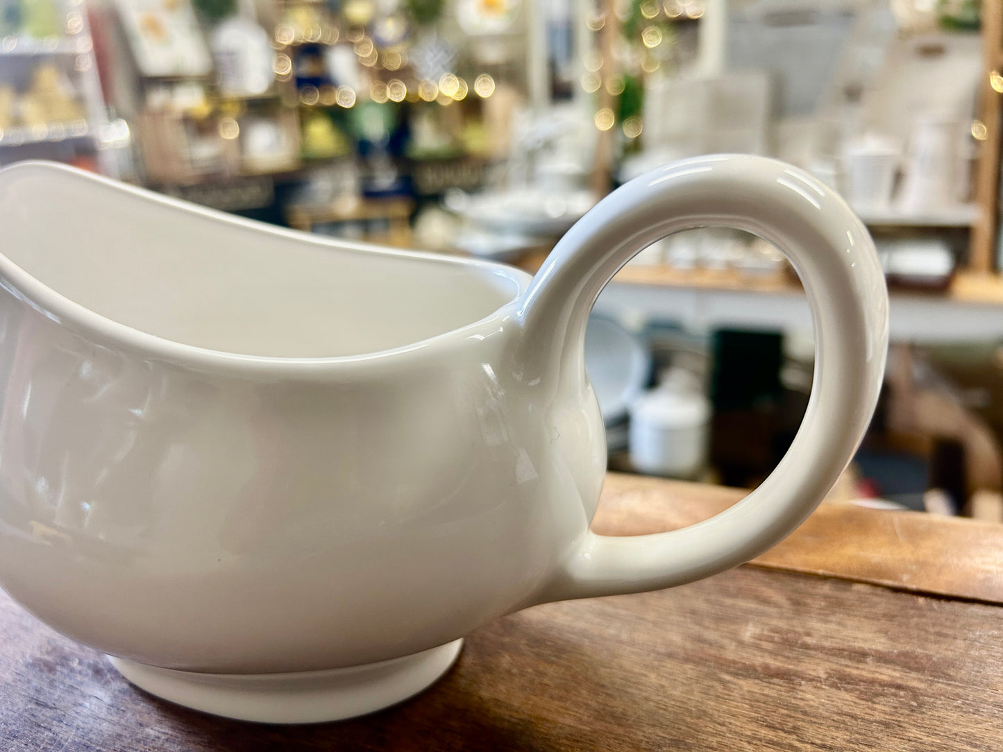 Vista Alegre White Gravy Boat Portugal, 8 1/2"