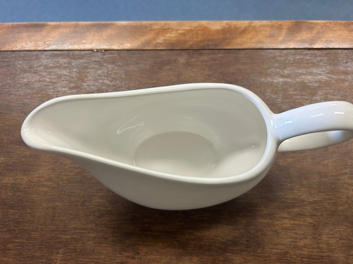 Vista Alegre White Gravy Boat Portugal, 8 1/2"