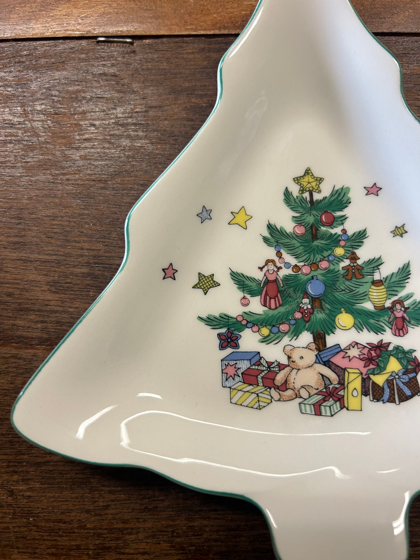 Red Green White Nikko Christmas Tree Plate Japan, 6 1/2"