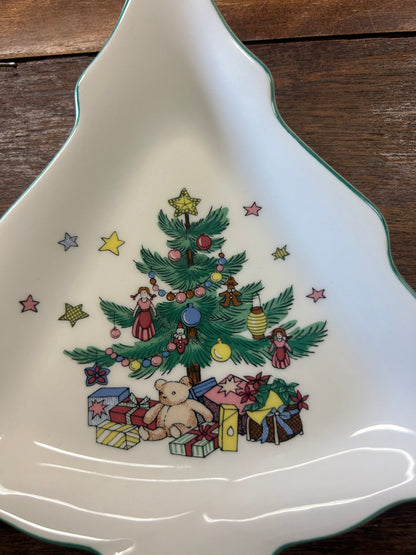 Red Green White Nikko Christmas Tree Plate Japan, 6 1/2"