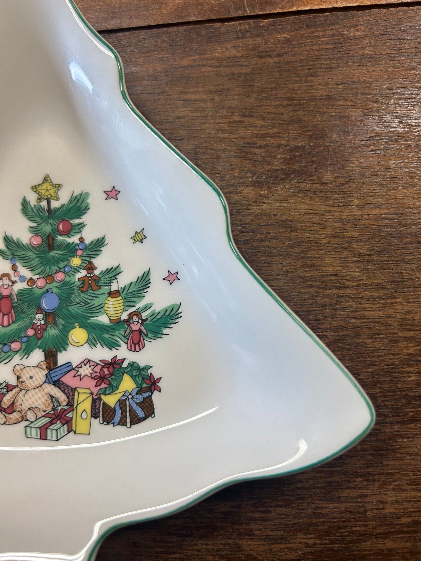 Red Green White Nikko Christmas Tree Plate Japan, 6 1/2"