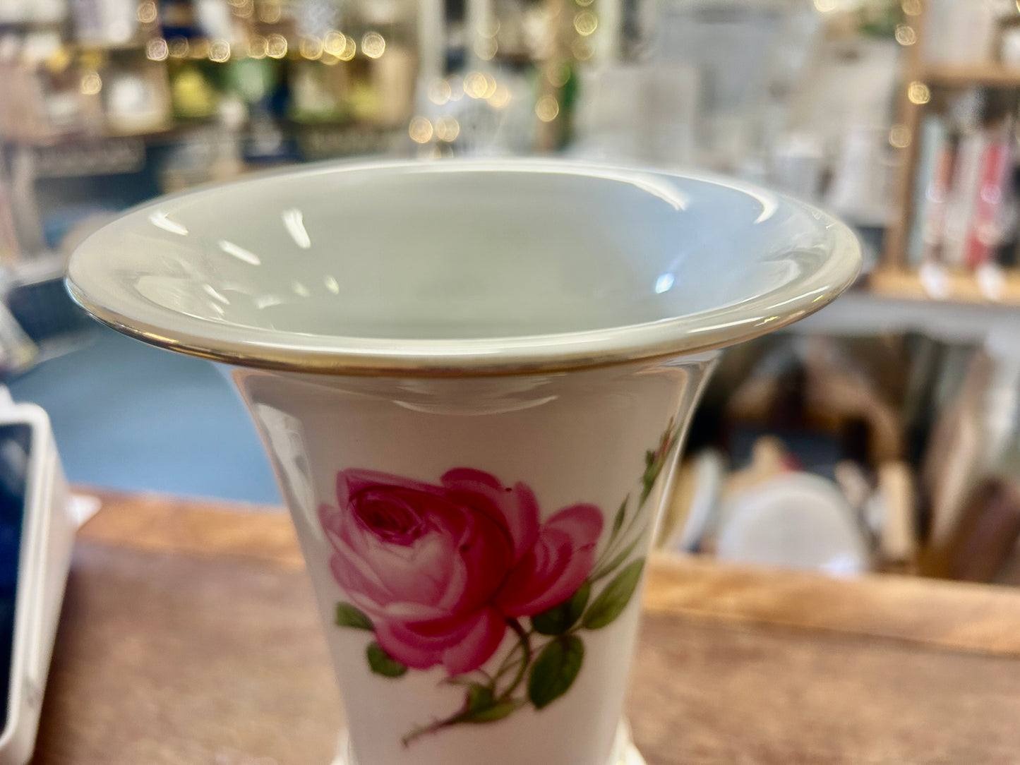Pink & White Royal Meissen Vintage Trumpet Rose Vase, 6 3/4"