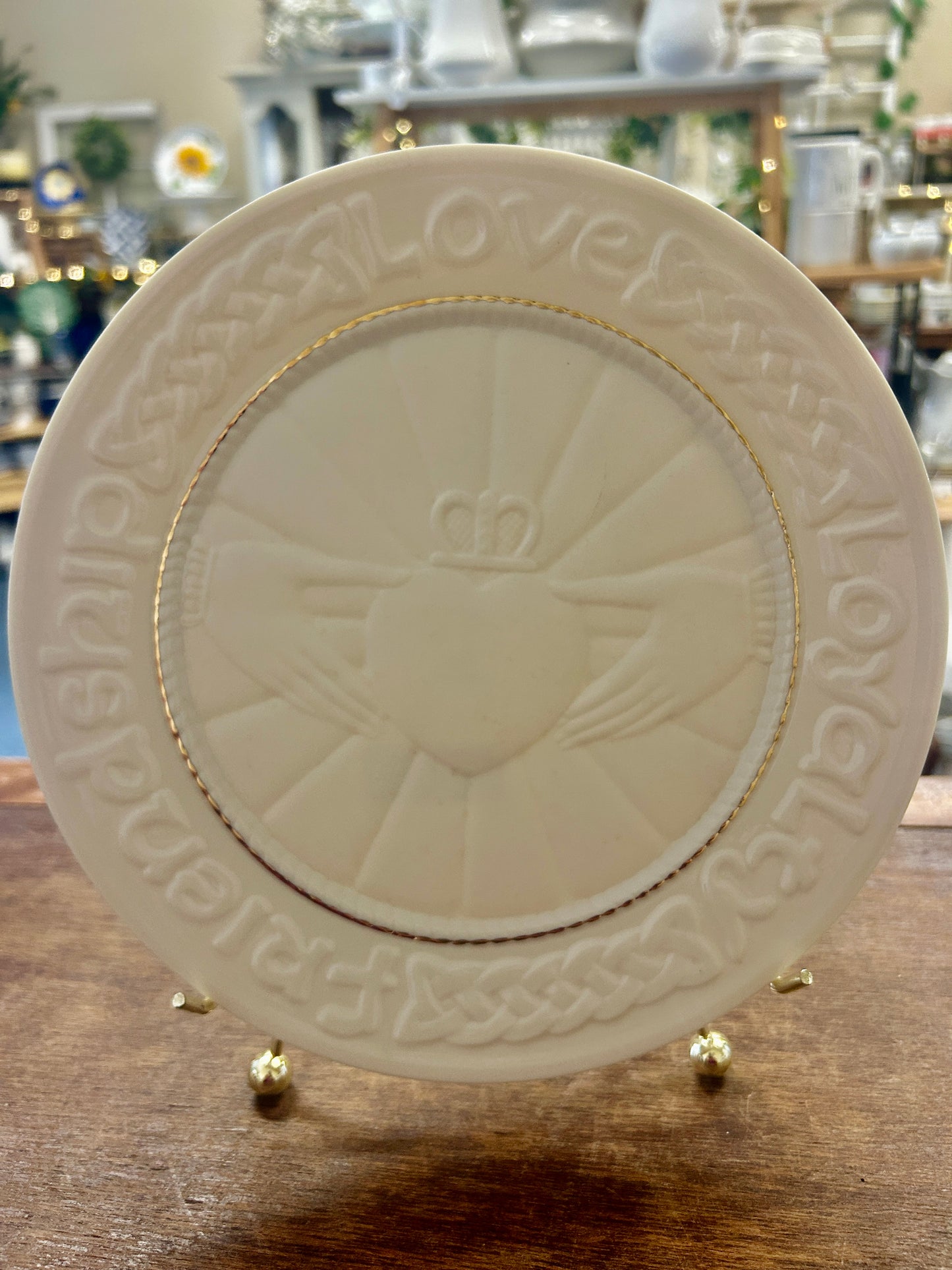 White Belleek Claddagh Heart Box Ireland, 3 1/4"
