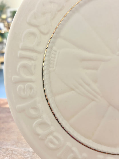 White Belleek Claddagh Heart Box Ireland, 3 1/4"