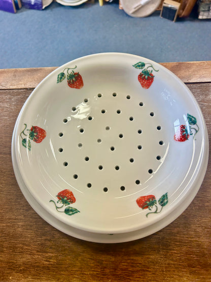 Red & white Apilco Strawberry Colander & Plate France, 9 3/4"
