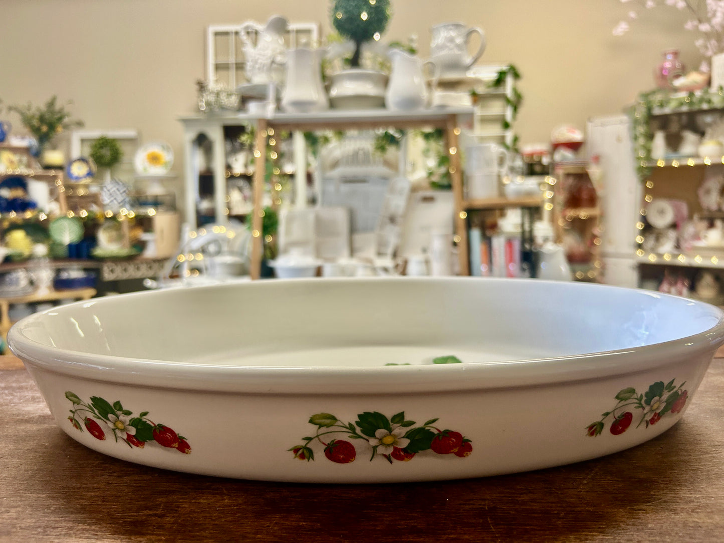 Red & White Portmeirion China Summer Strawberries 16" Baker, 16"