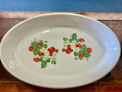 Red & White Portmeirion China Summer Strawberries 16" Baker, 16"