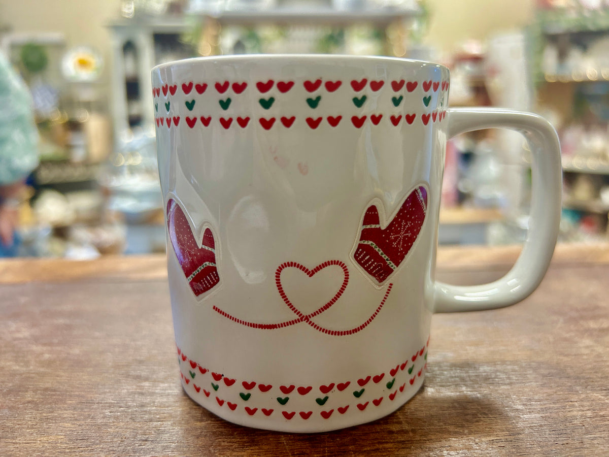 Red Green White Stonewall Kitchen Mitten Mug, 3 3/4"