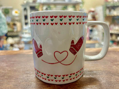 Red Green White Stonewall Kitchen Mitten Mug, 3 3/4"