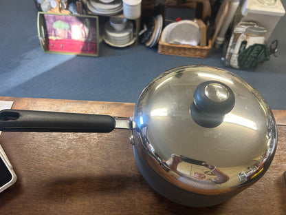 Gray Circulon NEW 3 QT Pot w/ Lid, 3 QT