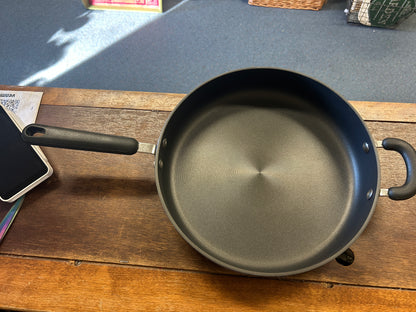 Gray Circulon NEW 4.75 QT Pan w/ Lid, 4.75 QT