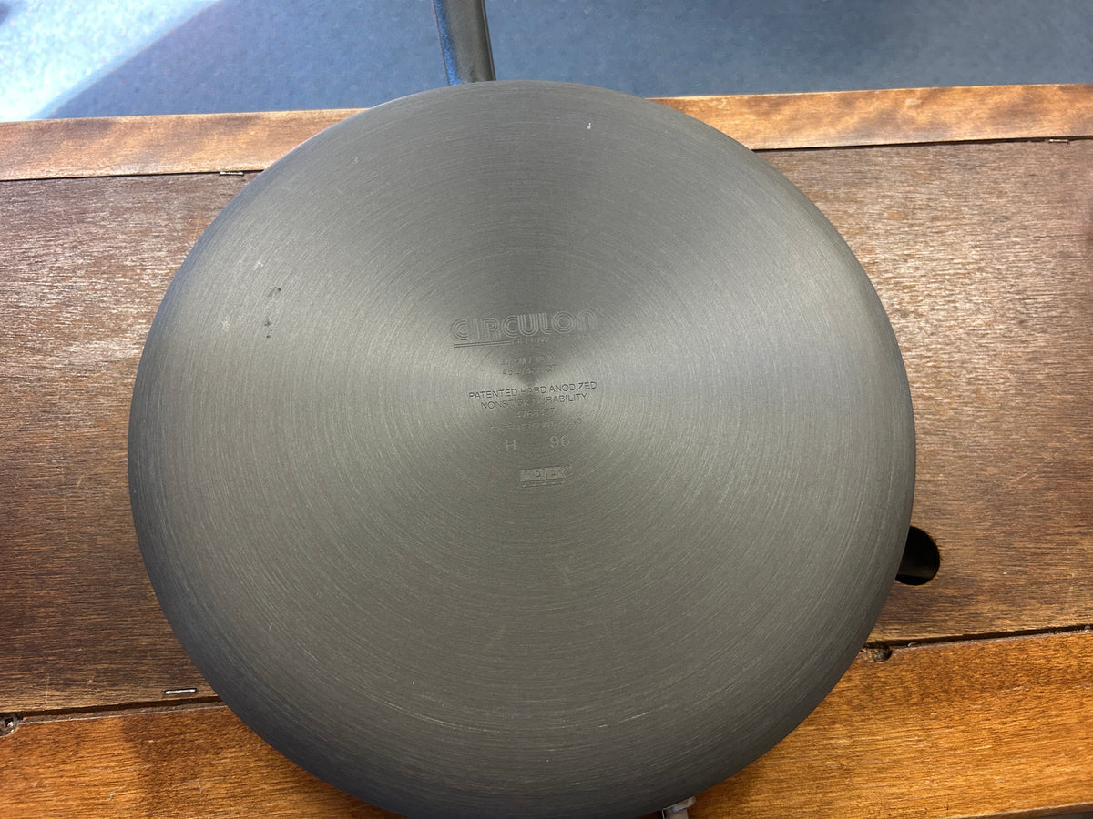 Gray Circulon NEW 4.75 QT Pan w/ Lid, 4.75 QT