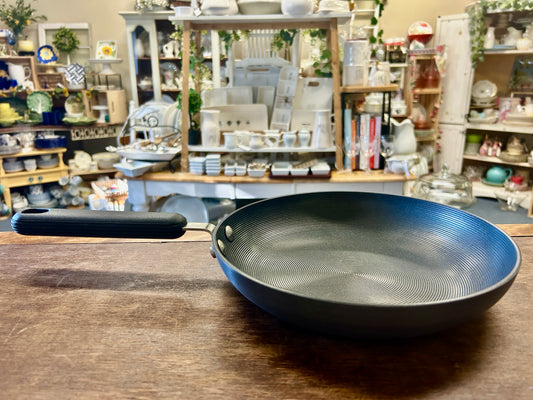 Gray Circulon NEW 10" Frying Pan, 10"