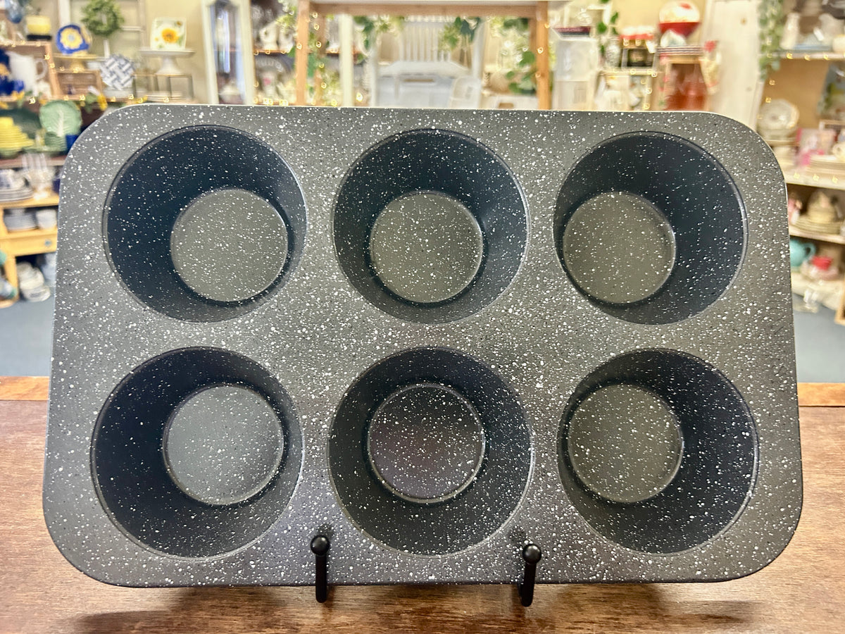 Gray Monfish 6 Deep Muffin Pan, 13"