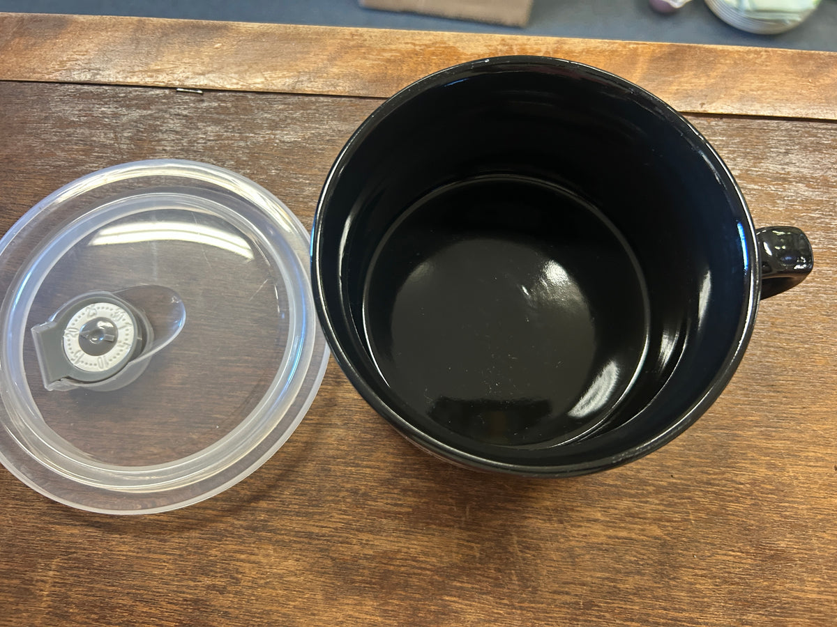 Black Temptations Classic Mug w/ Lid, 22 ounces
