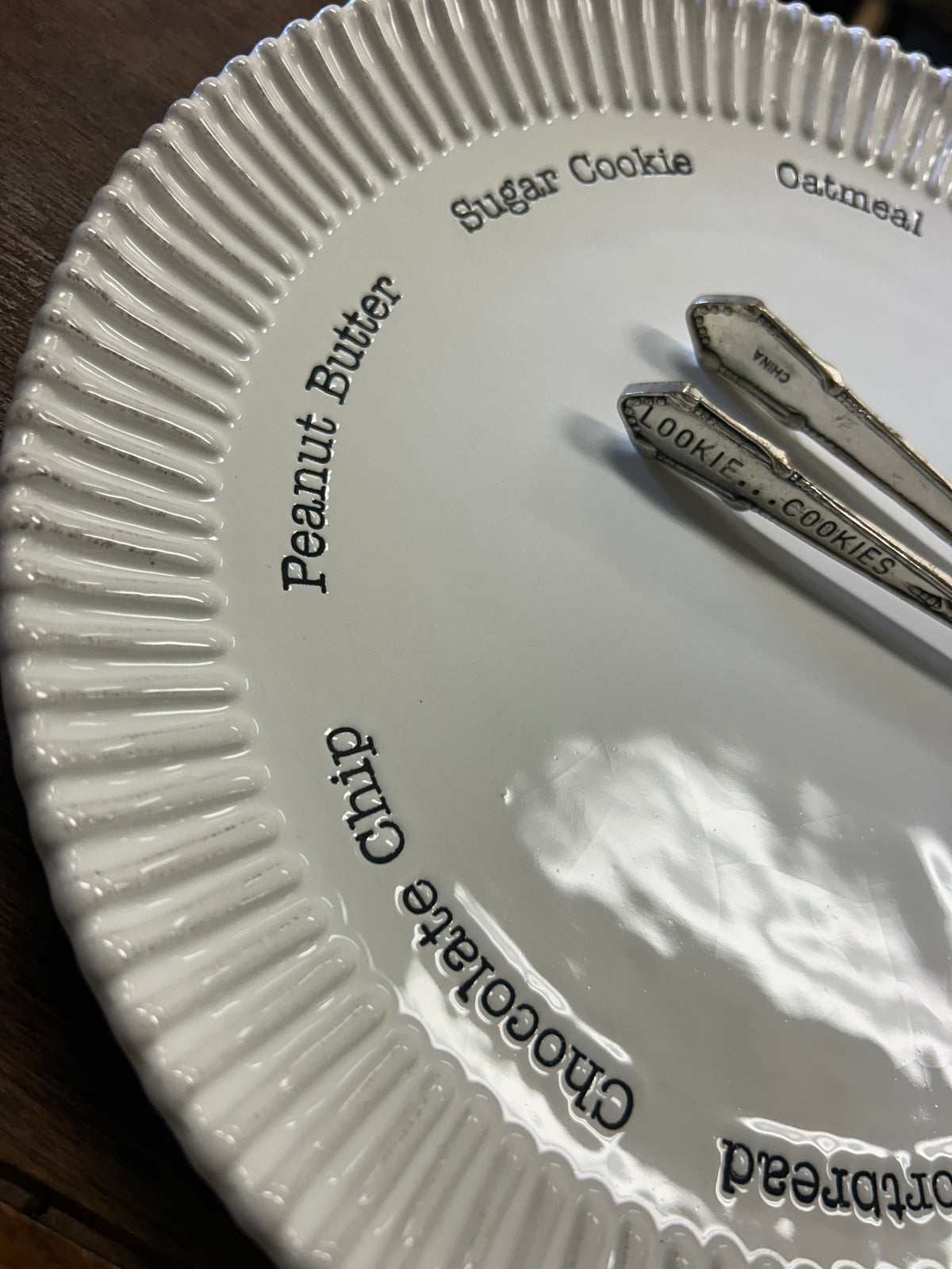 White Mud Pie Cookie Platter w/ Tongs, 11"
