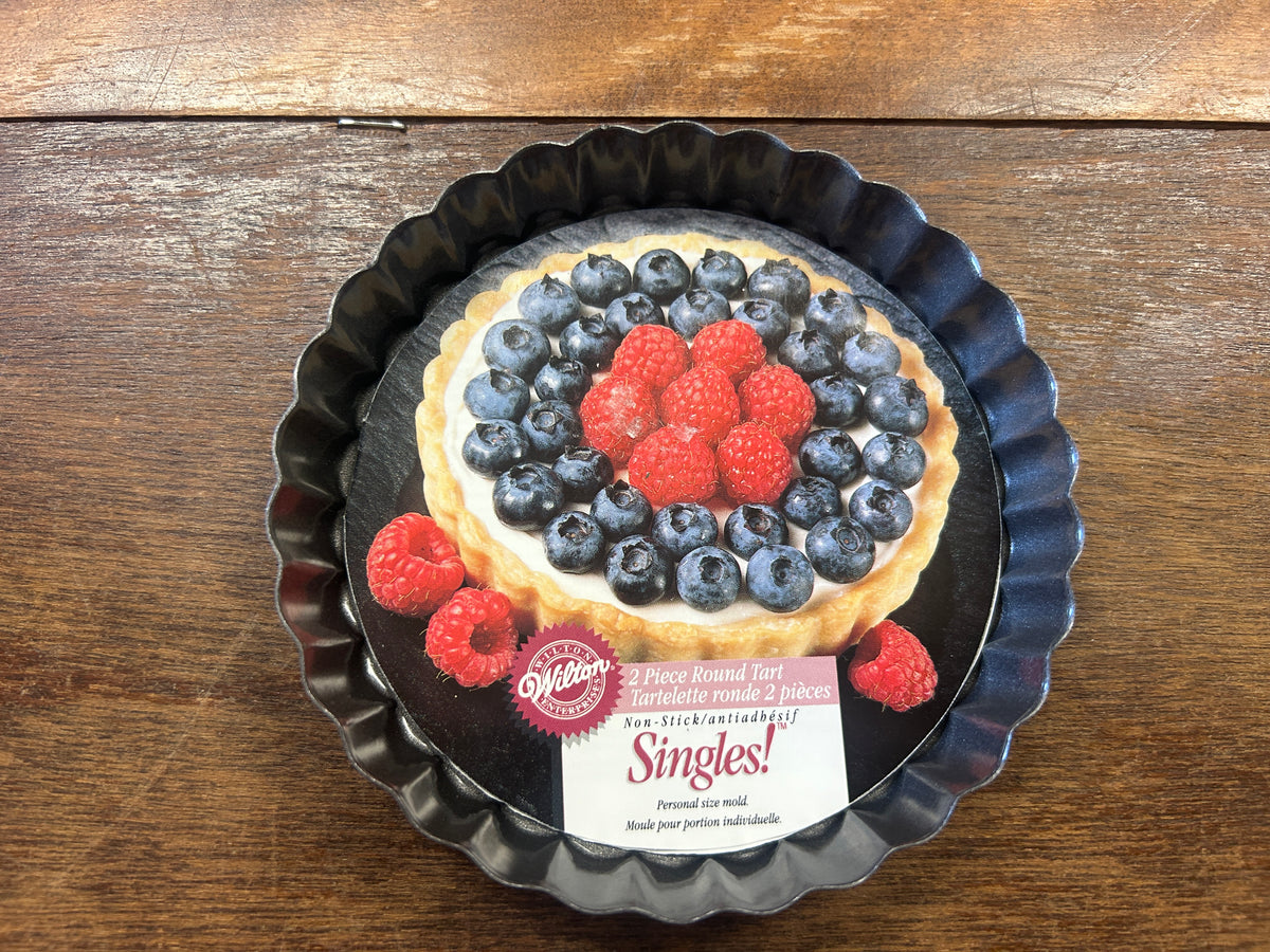 Gray Wilton NEW Mini 2 Piece Tart, 4 1/2"