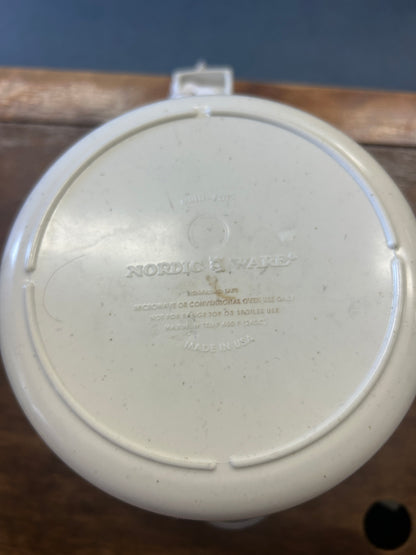 White Nordic Ware Microwave Steamer, 1 QT